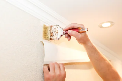 Pose de papier peint à Fatines — revêtements muraux et toiles de verre